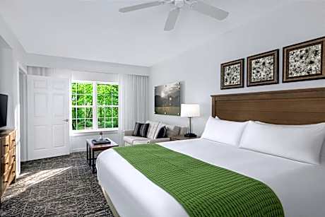 Two-Bedroom Villa with Two King Beds, Two Sofa Beds, Roll-In Shower and Balcony - Mobility Accessible