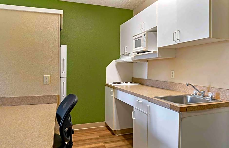 Extended Stay America Suites - Detroit - Madison Heights