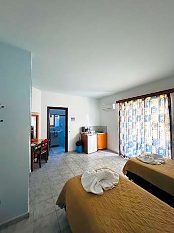 Economy Twin Studio - Ground Floor