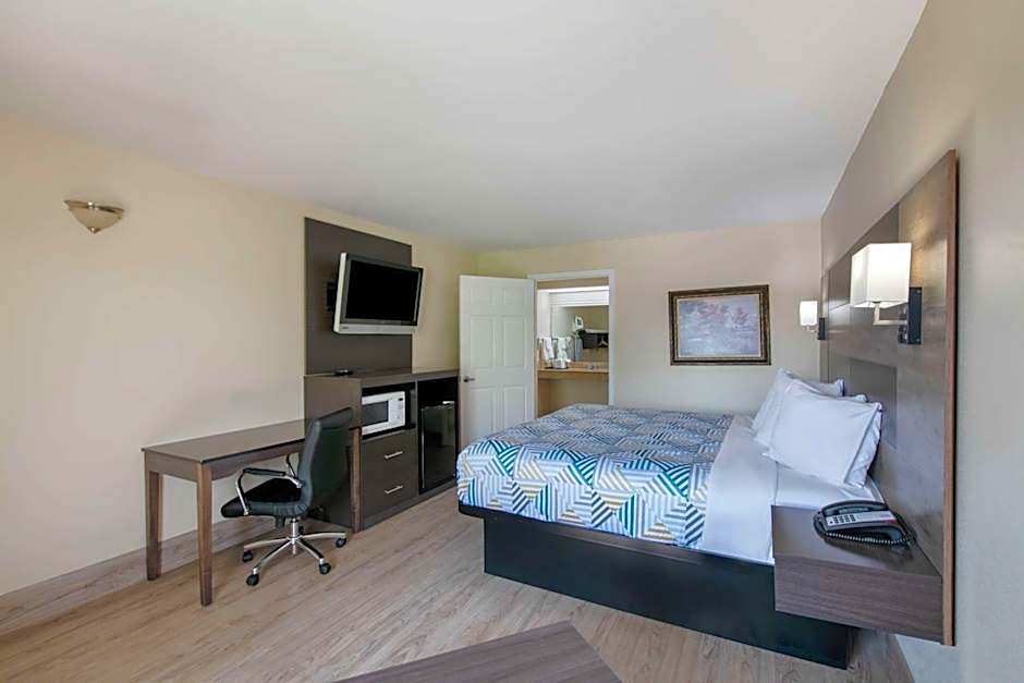 Motel 6 Macon, GA I 475
