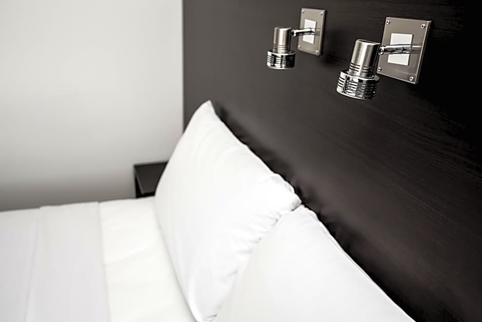 St Ives Motel Apartments