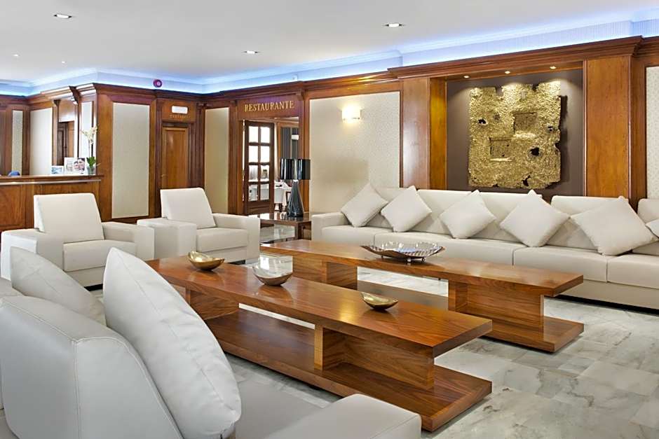 Elba Motril Beach & Business Hotel