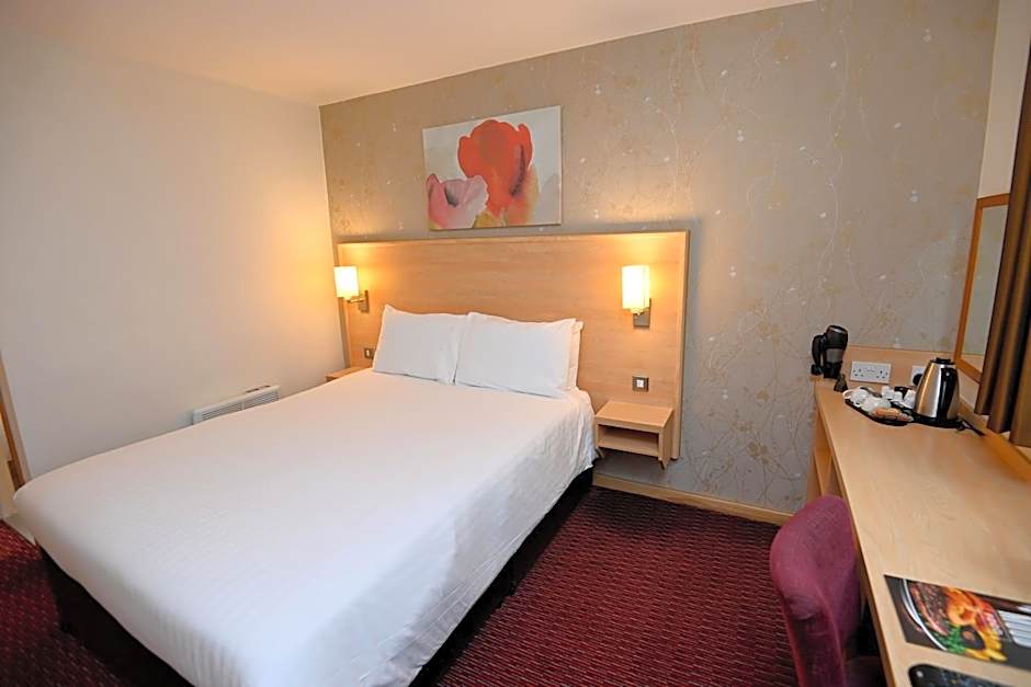 Meadow Farm Redditch by Marstons Inns