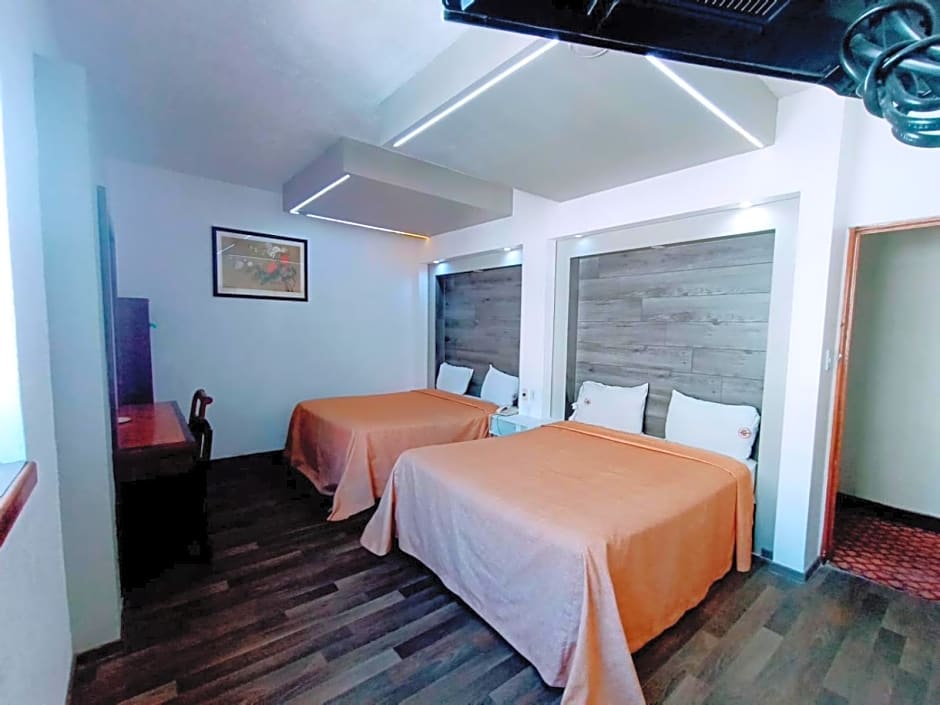 Hotel Mina