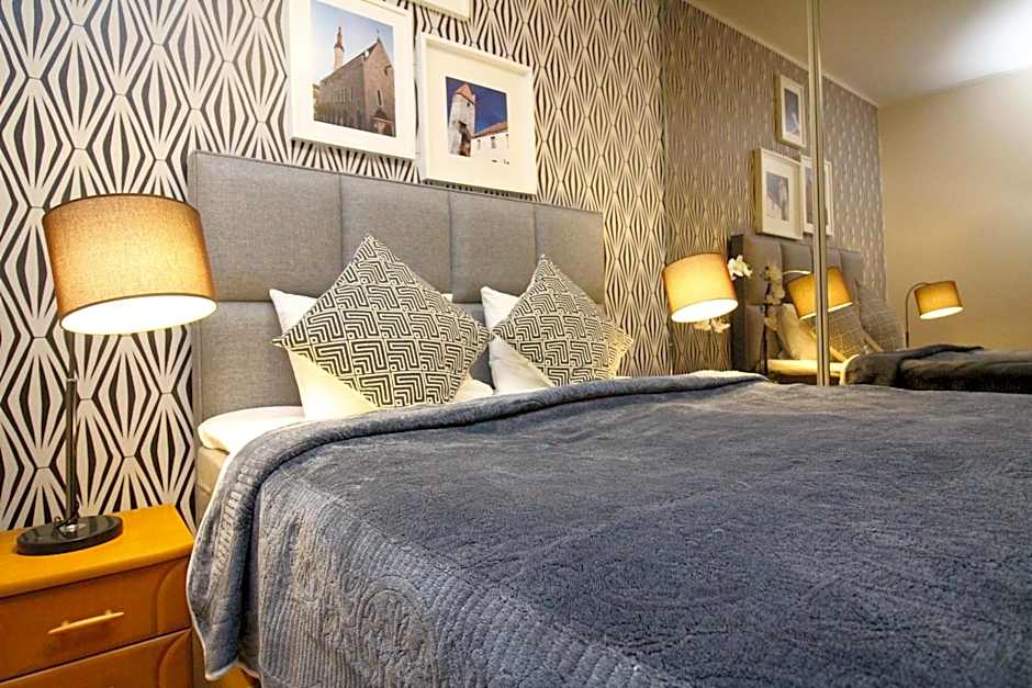 Tallinn City Apartments - Town Hall Square