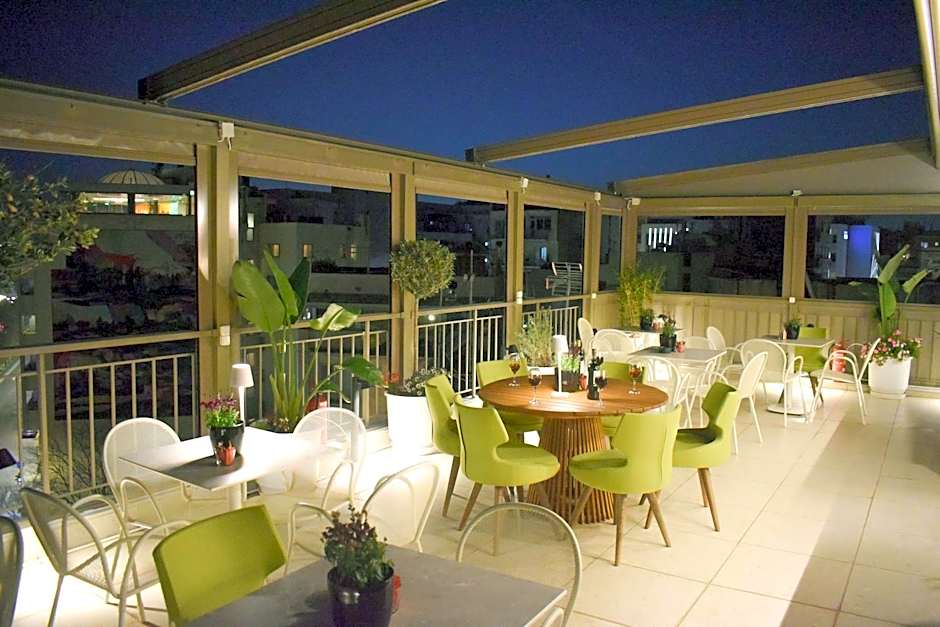 Urban Frame Acropolis