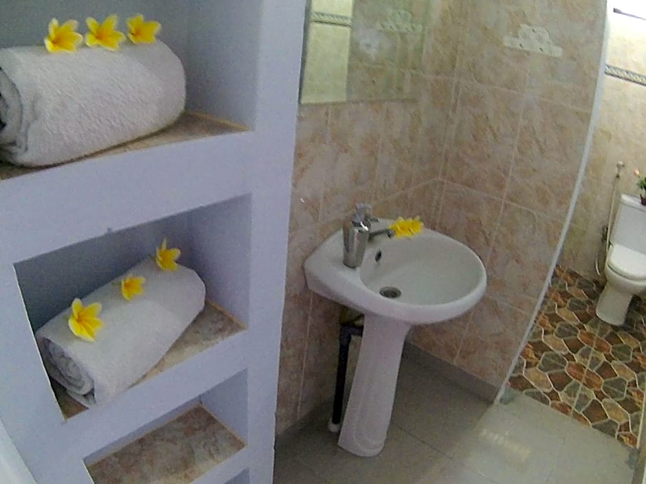 24/7 Bed & Breakfast