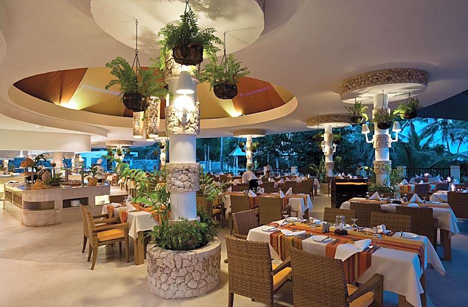 Leopard Beach Resort and Spa