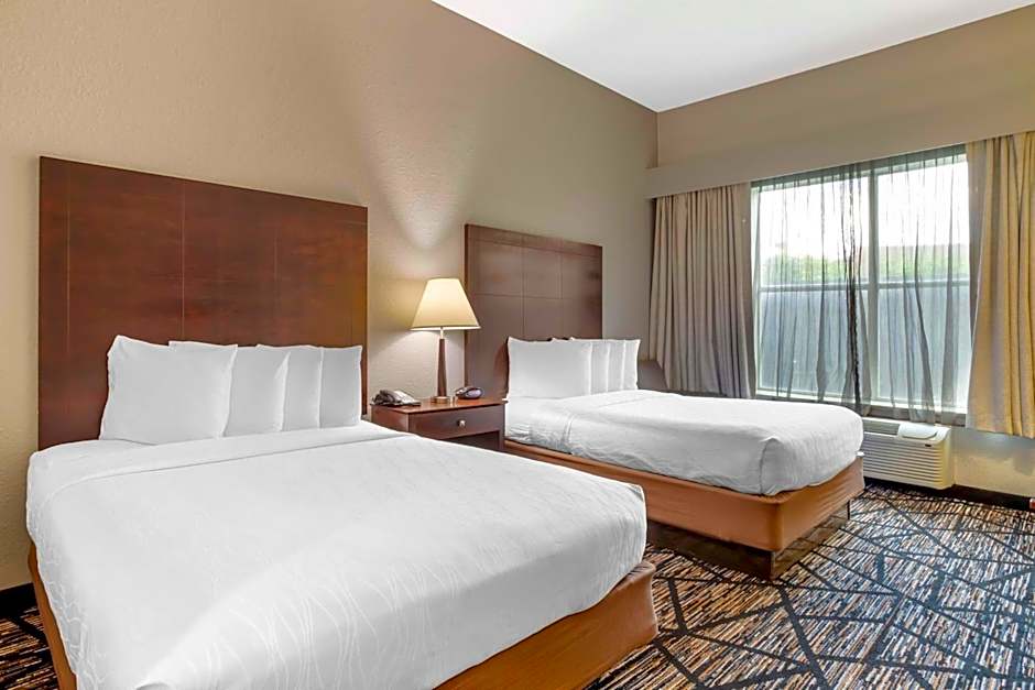 Best Western Plus Hobby Airport Inn & Suites