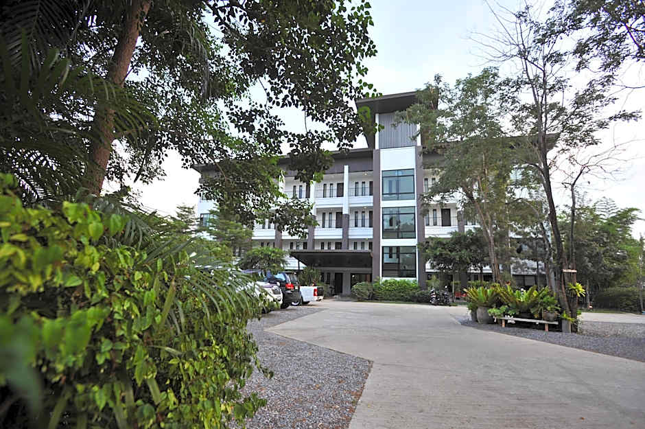 Gasser Park & Residence