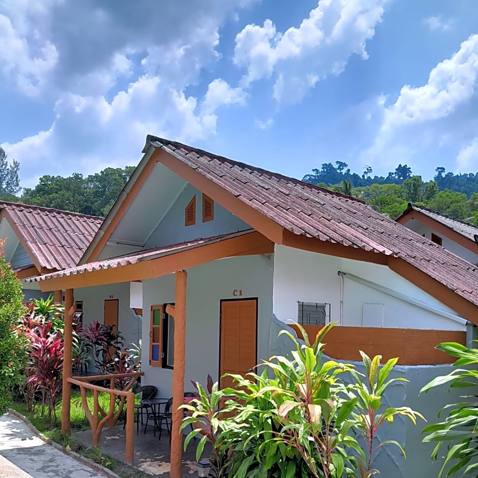 Khaolak Banana Bungalow