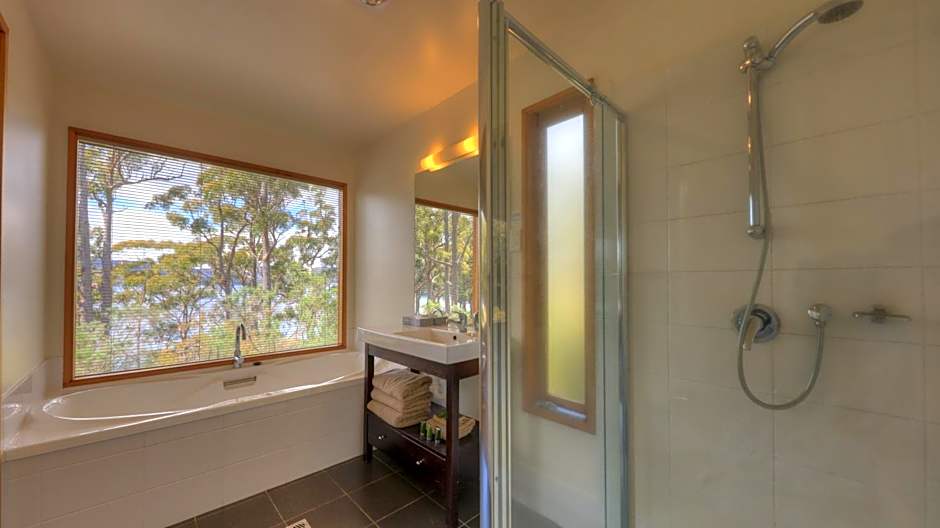 Stewarts Bay Lodge