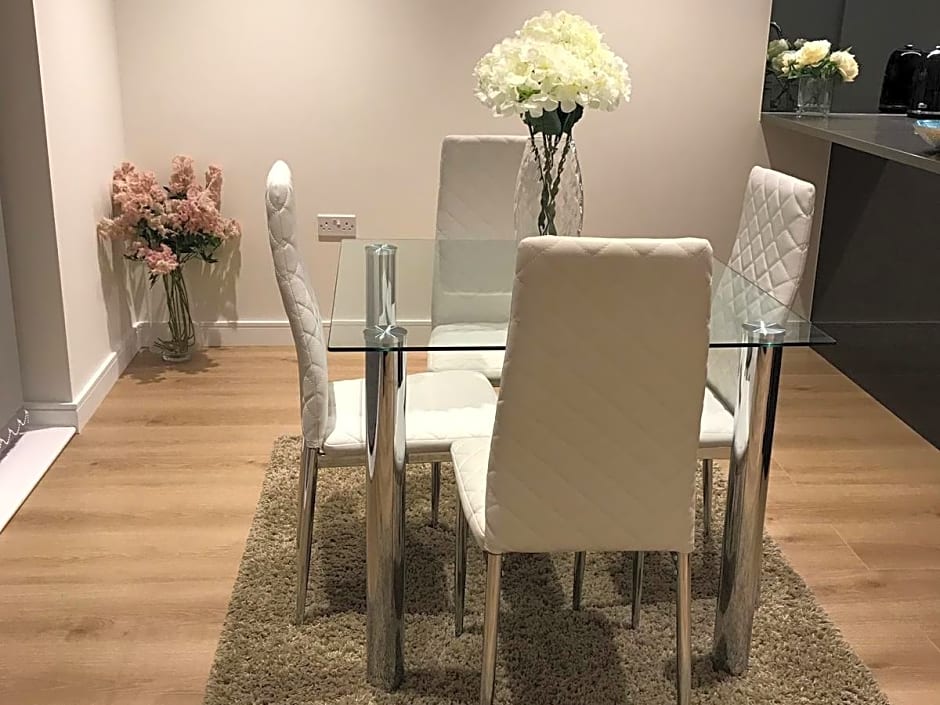 Kew Bridge Apartments