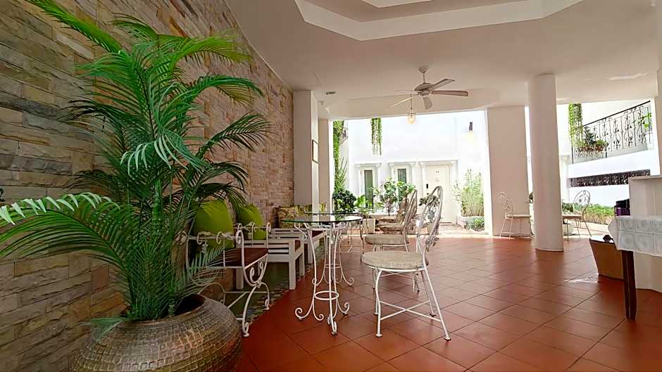 Casa Blanca Boutique Hotel - SHA Plus