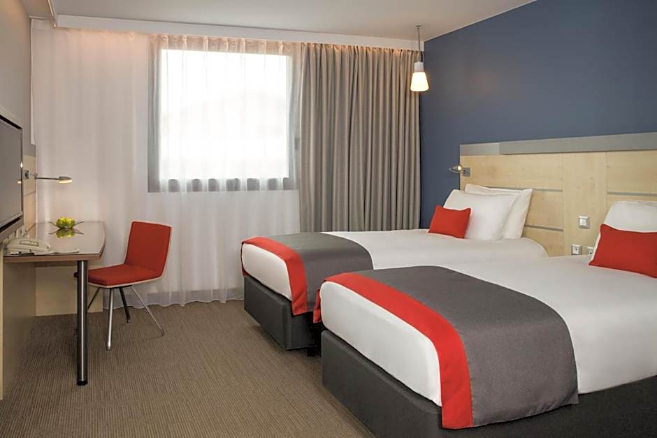Holiday Inn Express Toulouse Airport By IHG