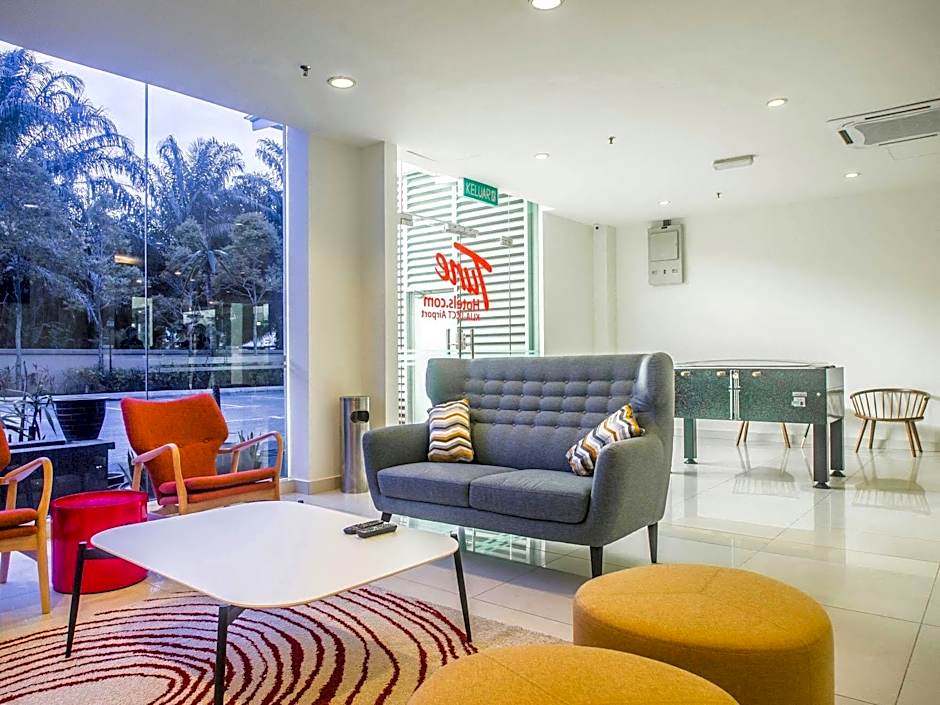 Tune Hotel KLIA Aeropolis (Airport Hotel)