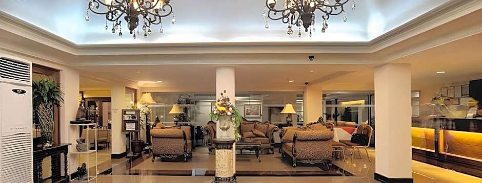 Villa Caceres Hotel