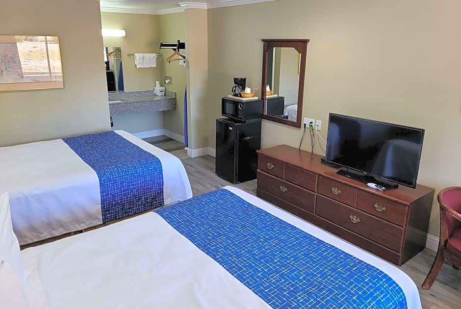 Travelodge by Wyndham Clearlake