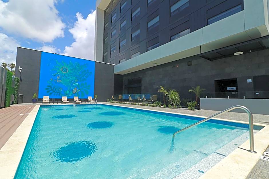 Holiday Inn Express And Suites Ensenada Centro By IHG