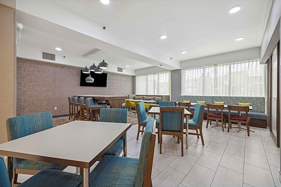 Hampton Inn By Hilton Houston-Brookhollow