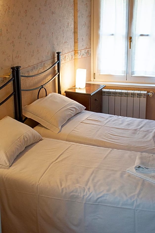 Photo 1 of 9 of Triple Room