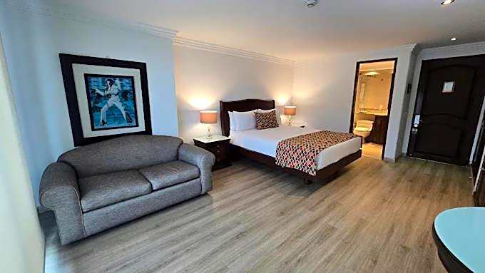 Hotel Embassy Park