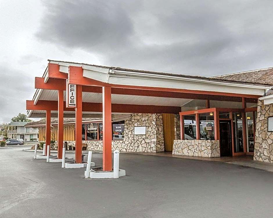Econo Lodge Near Reno-Sparks Convention Center