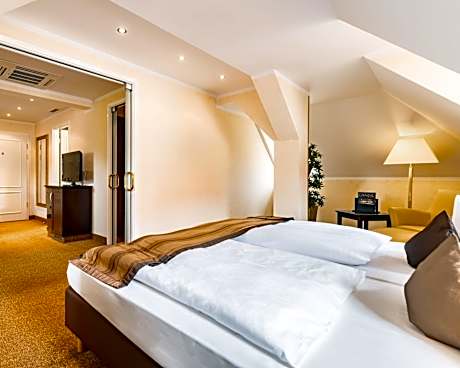Junior Suite with Garden View