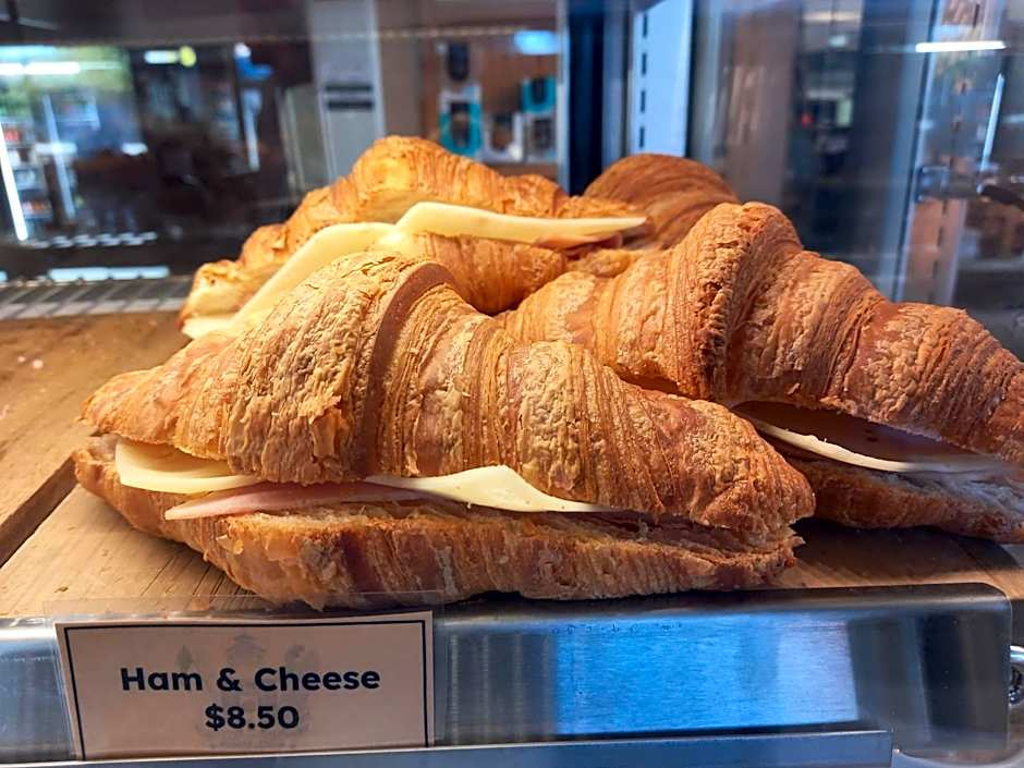 Raglan West Accommodation Units