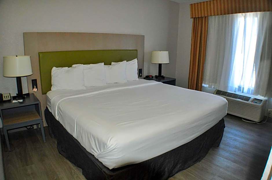 Country Inn & Suites by Radisson, Topeka West, KS