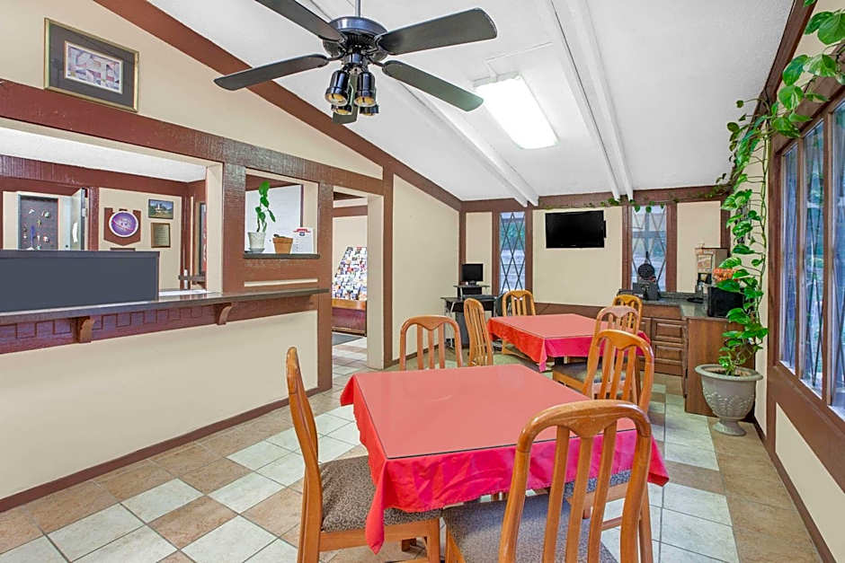 Knights Inn Battle Creek Mi