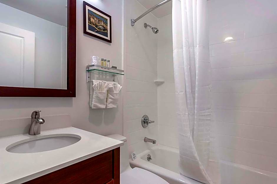 Avion Inn Near LGA Airport, Ascend Hotel Collection