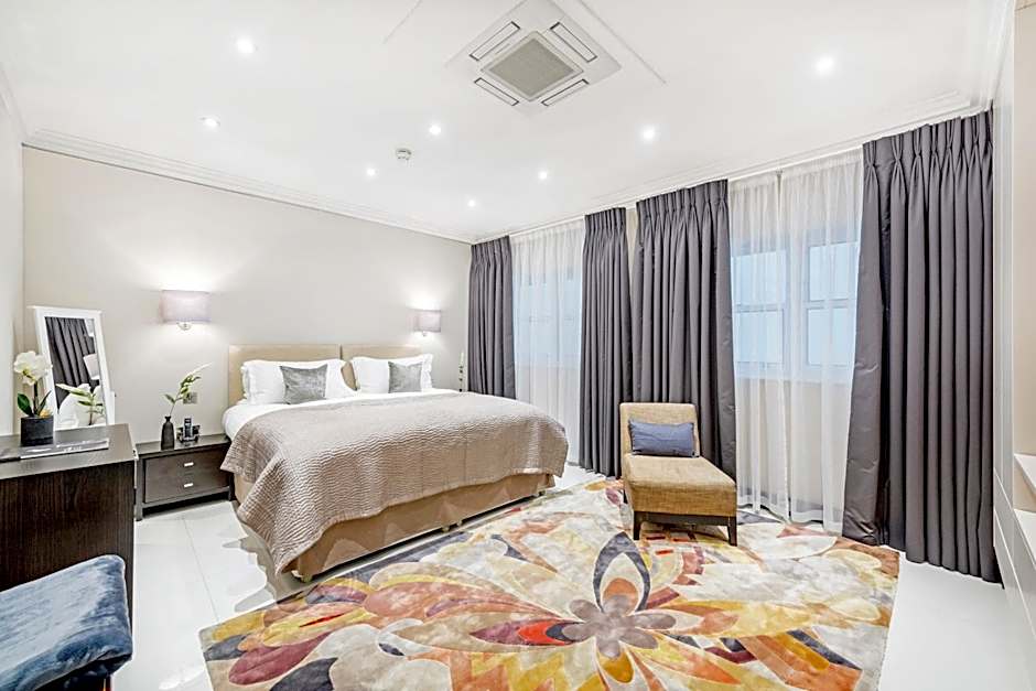 130 Queen's Gate Apartments