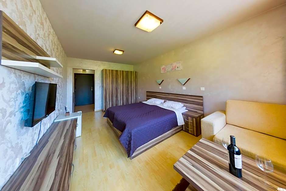 Forest Nook Aparthotel