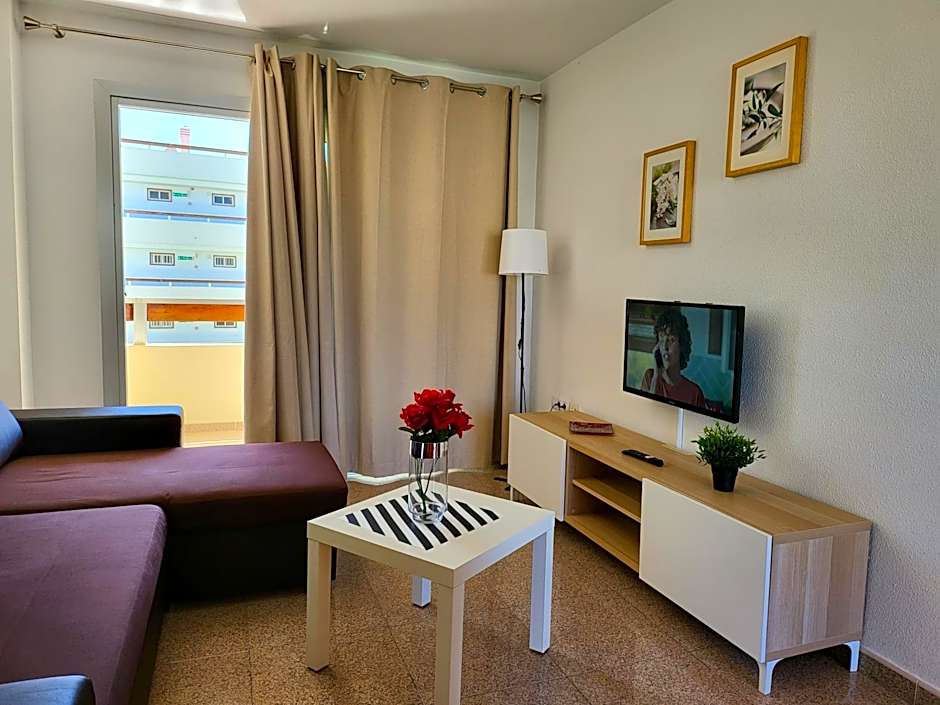 Las Camelias Apartments