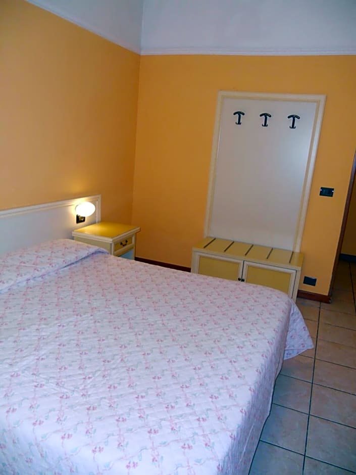 Hotel Salus