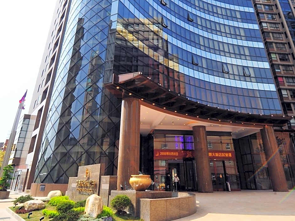 Monarch Skyline International Hotel