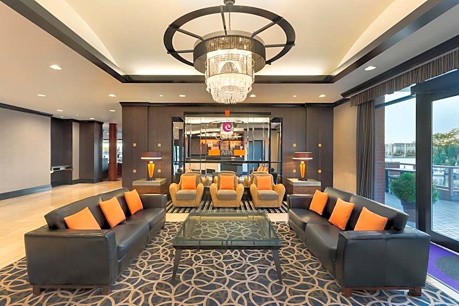 Coast Victoria Hotel & Marina by APA