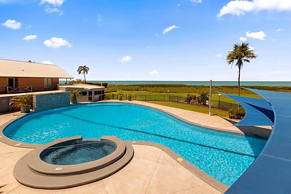 Moonlight Bay Suites