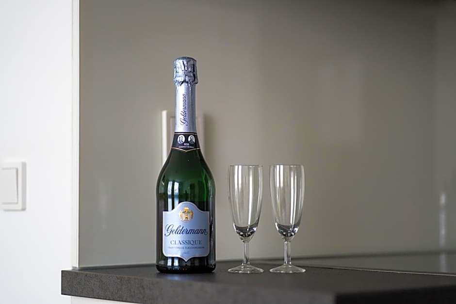 B&B Outlet Hotel - Metzingen - Bad Urach - Free Parking