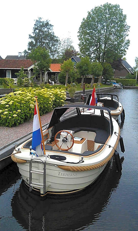 d'Oude Herbergh, vakantiehuizen aan het water