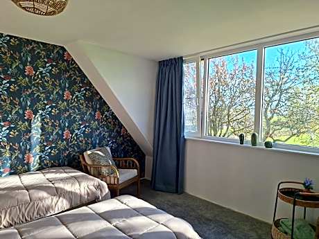 Twin Room with Private Bathroom