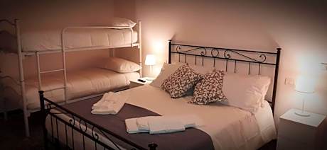 Quadruple Room with Private Bathroom