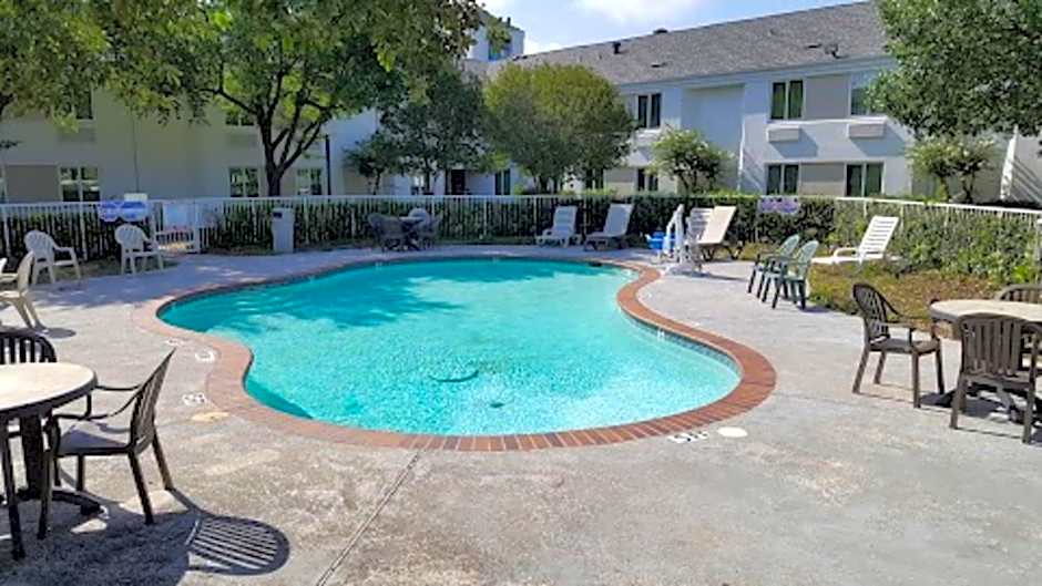 Motel 6-Plano, TX - West - Frisco