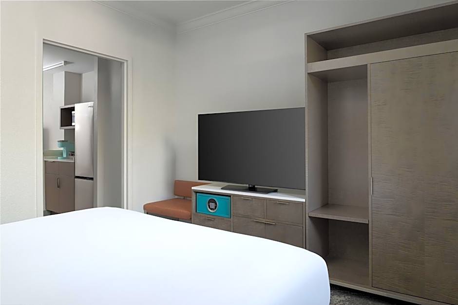Hilton Boca Raton Suites
