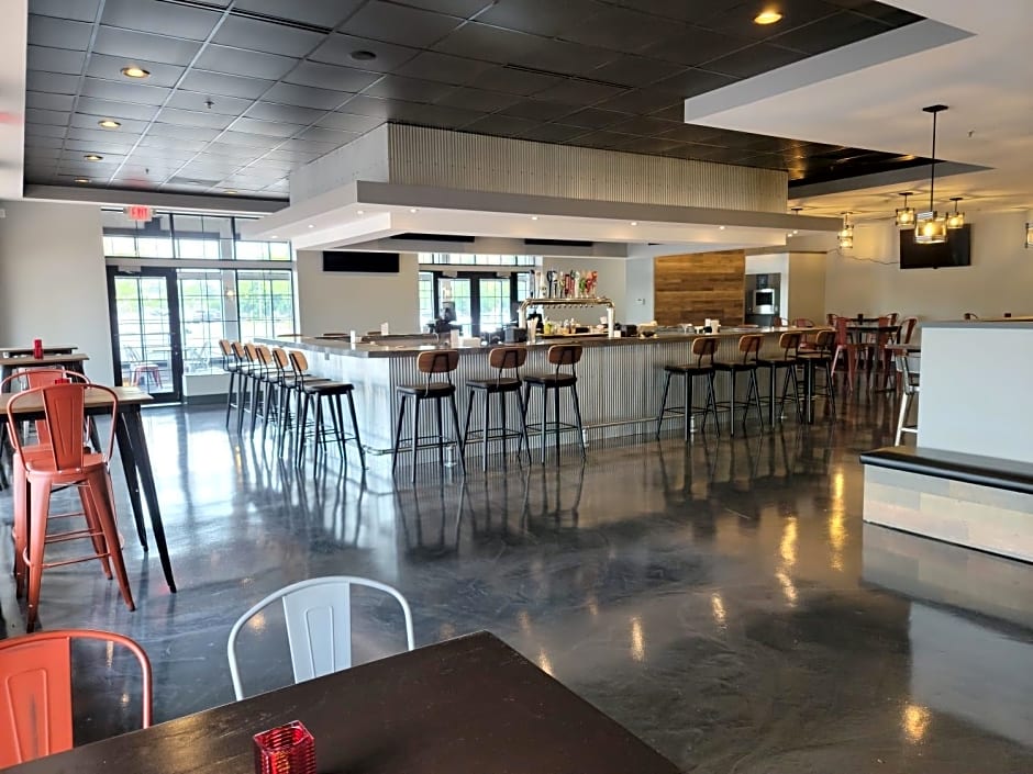 Holiday Inn Hotel And Suites Wausau-Rothschild By IHG