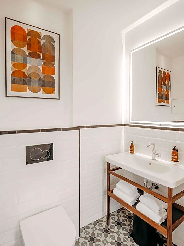 Marty Hotel Bordeaux, Tapestry Collection by Hilton
