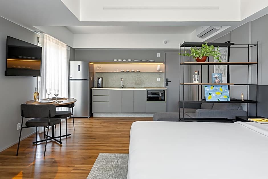 Studios Rio Branco by Viva - Prédio moderno, aptos com cama king-size no centro de Floripa