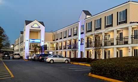 Days Inn by Wyndham Marietta-Atlanta-Delk Road