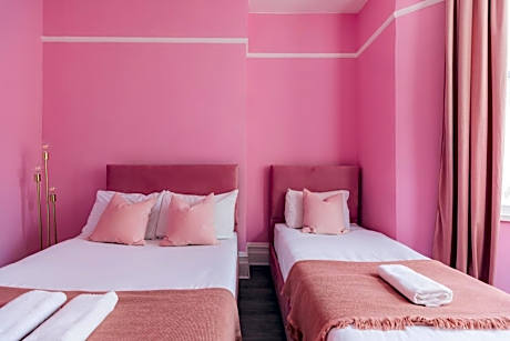 Classic Quadruple Room